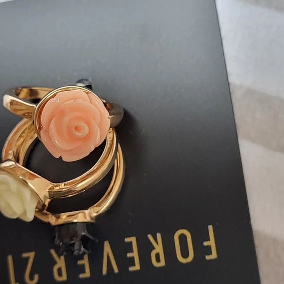 NWT 3 PACK OF RINGS! - Picture 3 of 7